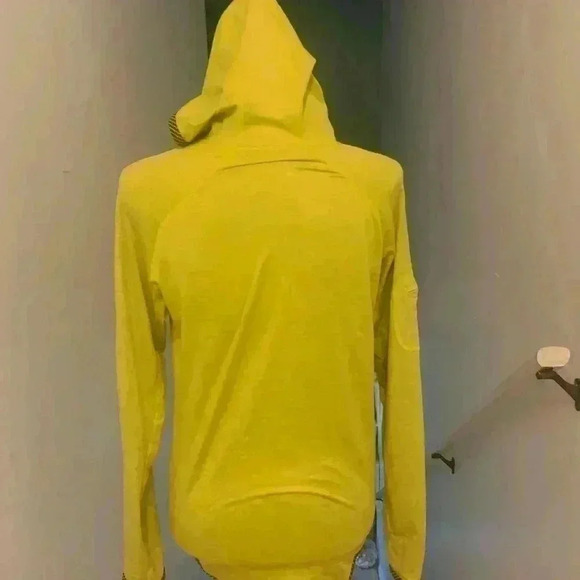 Carve Designs Medium lightweight pullover - Picture 6 of 9